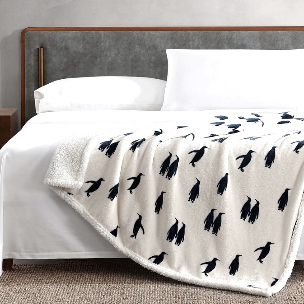 Penguin Pair Print Sherpa Blanket Black + White NEW Eddie Bauer Viral Gift Love
